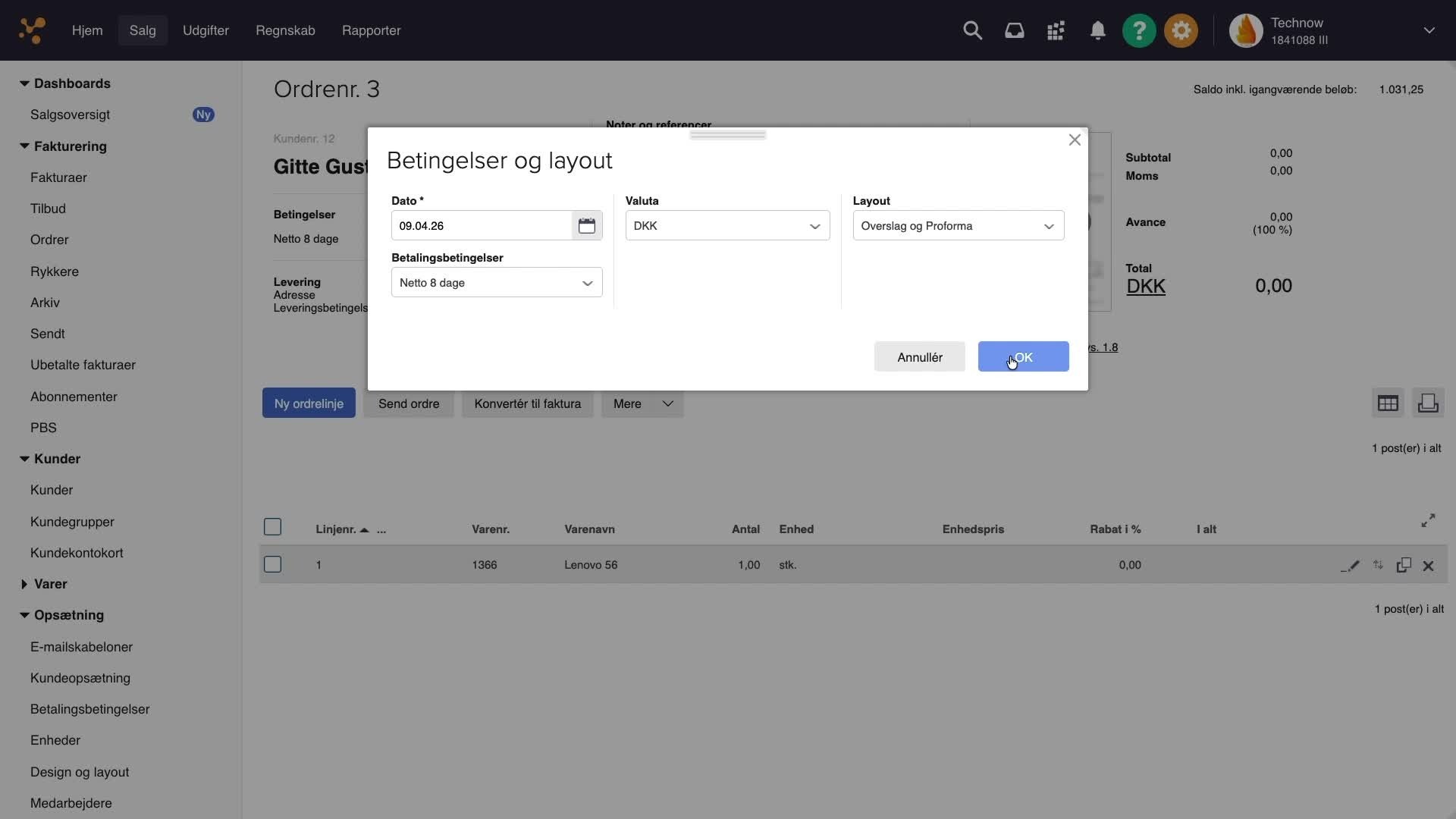 Viser linket Layout på et enkelt salgsdokument med valget Overslag og Proforma – bruges til at skifte layout på ét enkelt dokument.