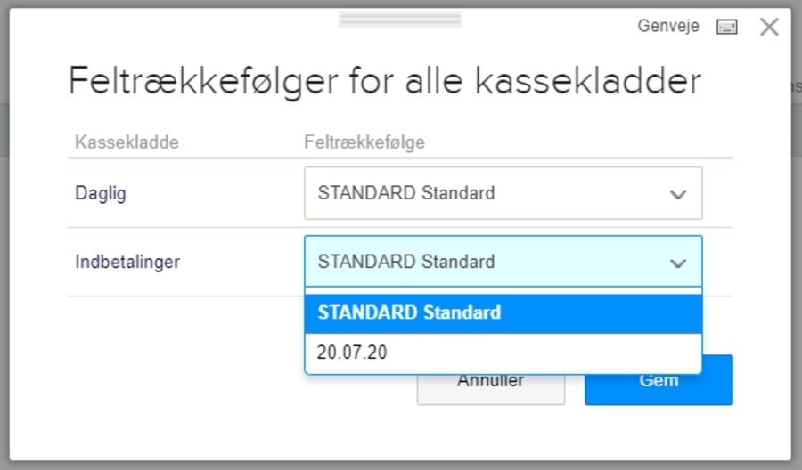 Viser dropdown-menuen til valg af feltrækkefølge i vinduet 'Feltrækkefølger for alle kassekladder' – bruges til at vælge en specifik feltrækkefølge til en kassekladde.