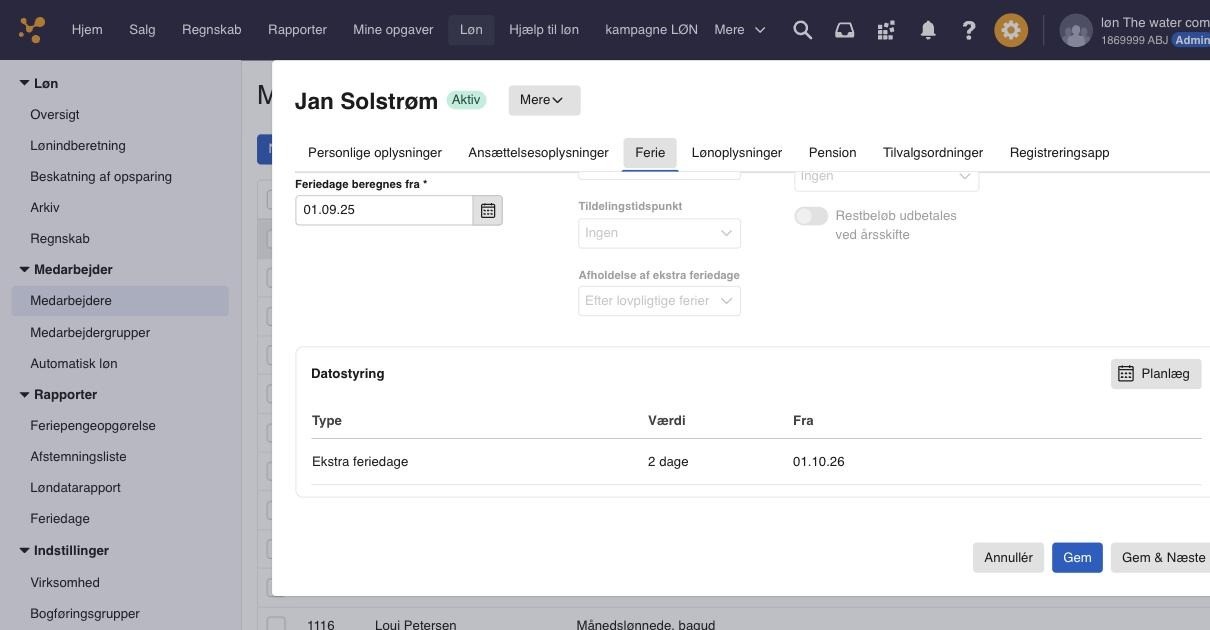 Viser afsnittet Datostyring nederst på fanen Ferie – bruges til at planlægge og se fremtidige ændringer.