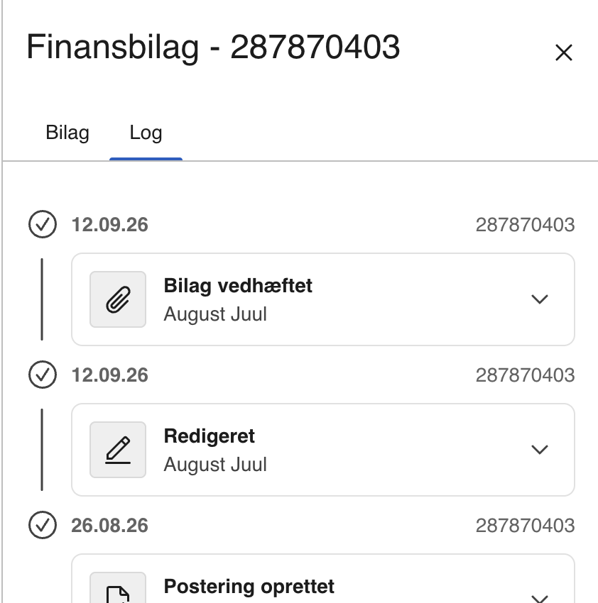 Viser panelet på fanebladet Log med posteringens hændelser – bruges til at se hvem der har oprettet, ændret eller vedhæftet bilag på posteringen.