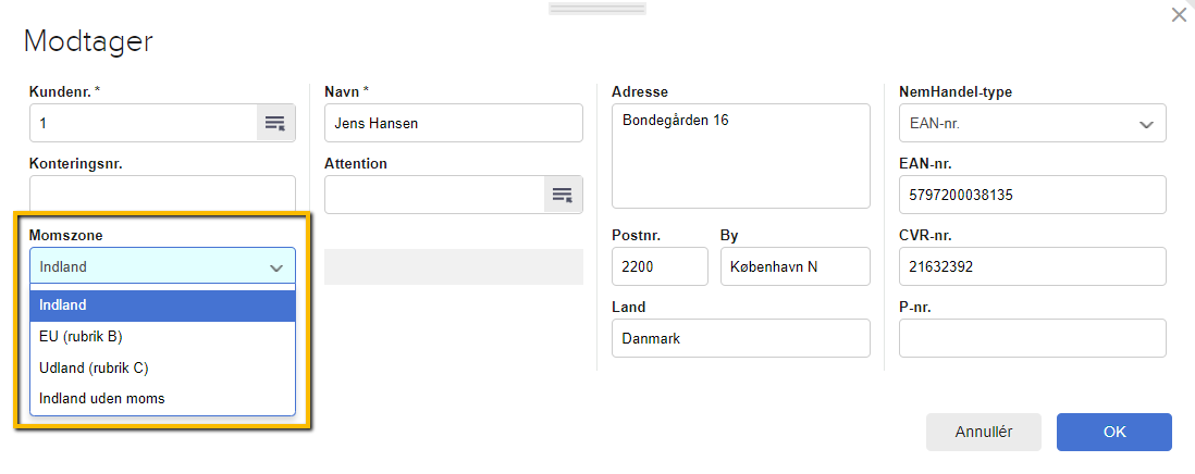 Viser dropdown-menuen 'Momszone' i kundeoplysninger – bruges til at vælge kundens momszone for korrekt momshåndtering.