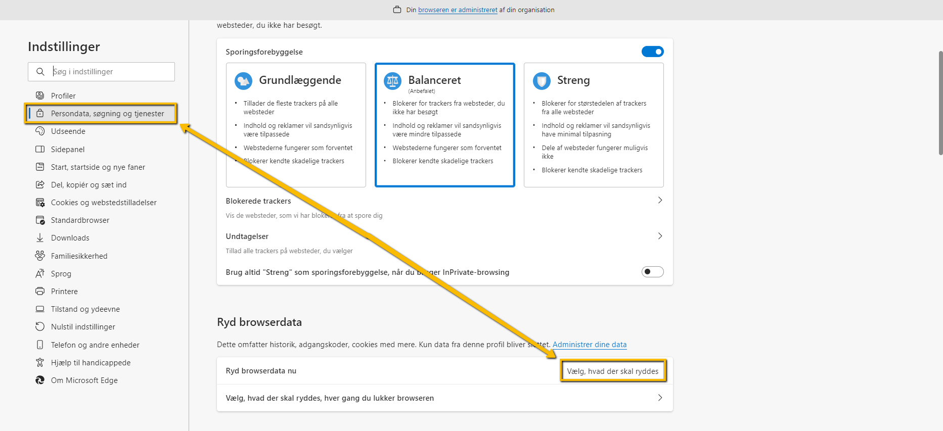 Viser menuen 'Persondata, søgning og tjenester' og knappen 'Vælg, hvad der skal ryddes' i indstillingerne i Microsoft Edge – bruges til at navigere til funktionen for at rydde browserdata.