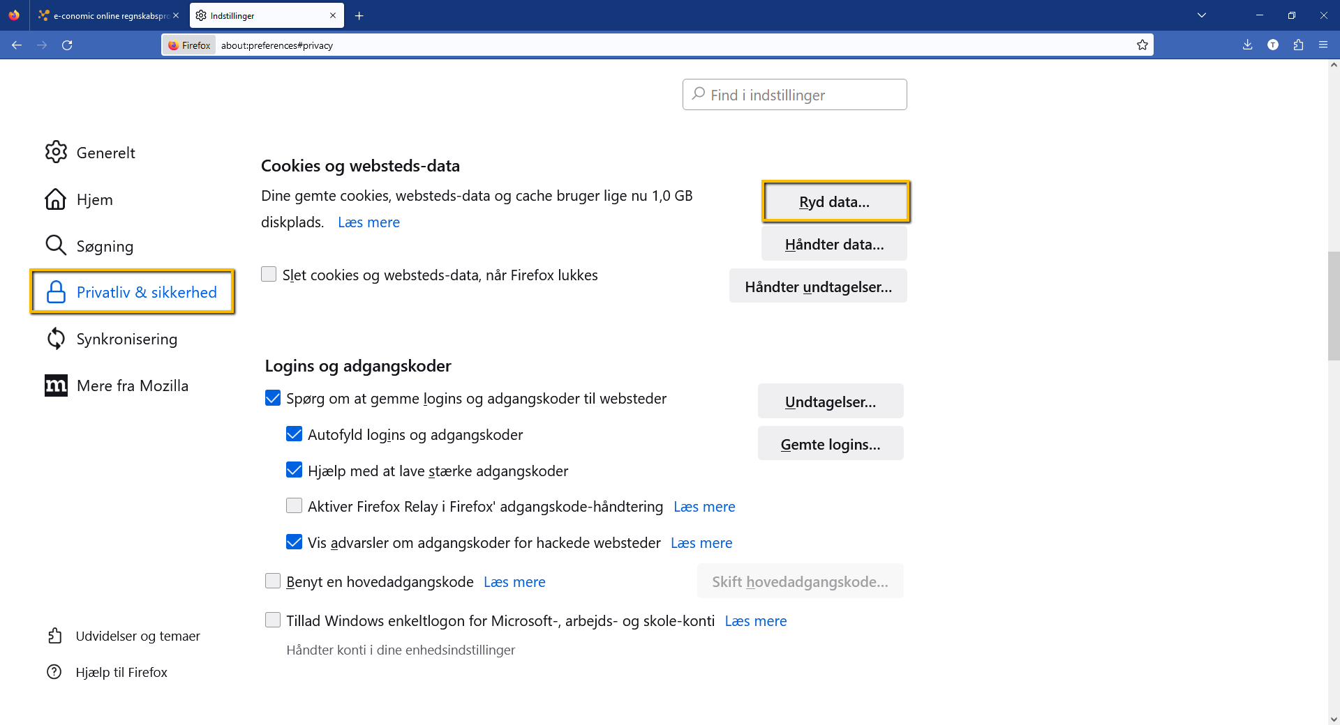 Viser menupunktet "Privatliv & sikkerhed" og knappen "Ryd data..." i Firefox-indstillinger – bruges til at slette cookies og midlertidige internetfiler.
