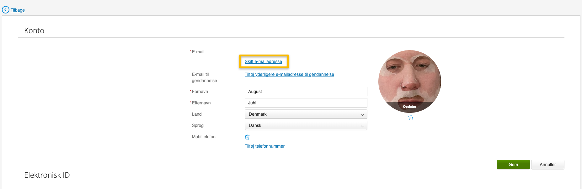 Viser knappen "Skift e-mailadresse" i kontoindstillingerne i Visma Connect – bruges til at ændre den e-mailadresse, der er tilknyttet brugeren.