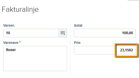 Viser Pris-feltet med fire decimaler i en fakturalinje – bruges til at illustrere, hvordan systemet automatisk afrunder prisen til to decimaler.