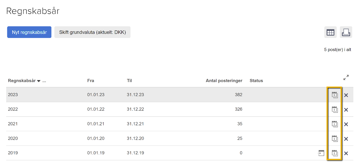 Viser Perioder-ikonet i Regnskabsår – bruges til at åbne periodeoversigten for et regnskabsår.