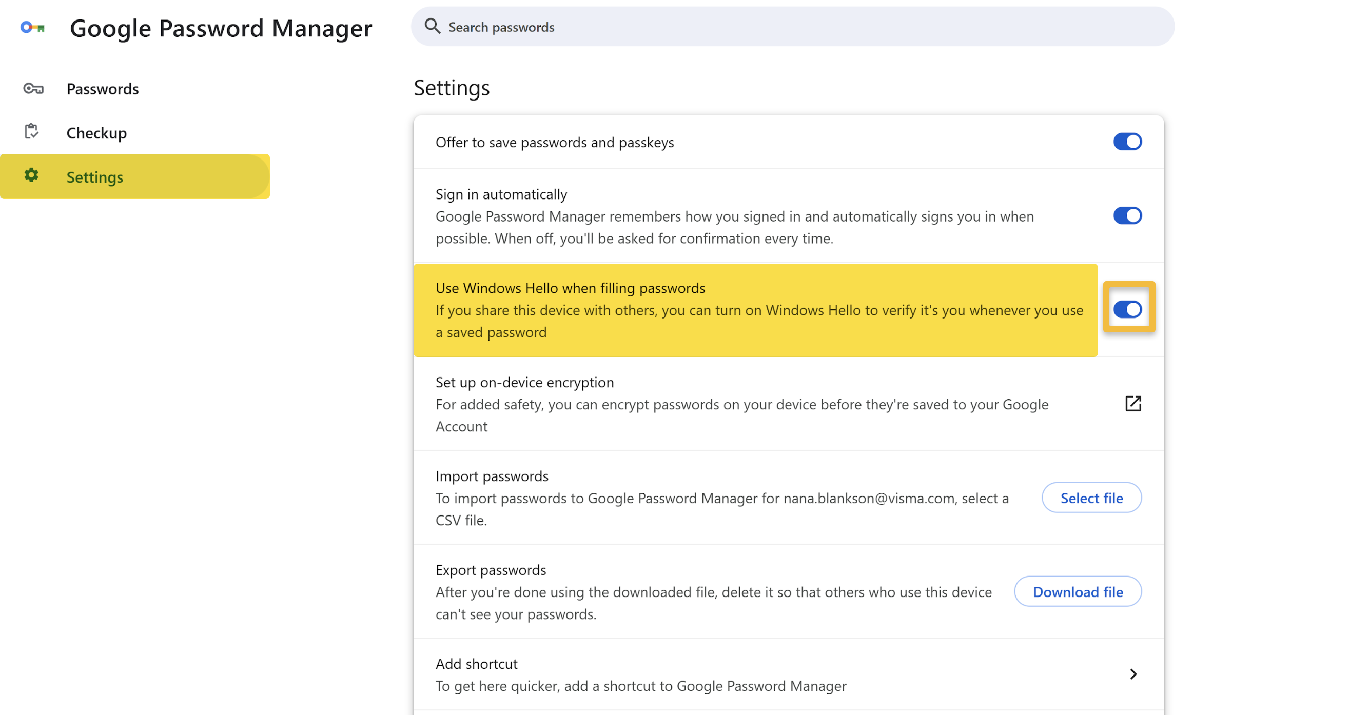 Viser aktivering af 'Use Windows Hello when filling passwords' i Google Password Managers indstillinger – bruges til at slå biometrisk bekræftelse til, når du bruger gemte adgangskoder.