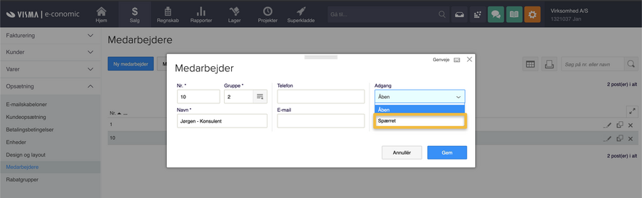 Viser valgmuligheden 'Spærret' i dropdown-menuen 'Adgang' i medarbejderopsætningen – bruges til at spærre en medarbejders adgang.