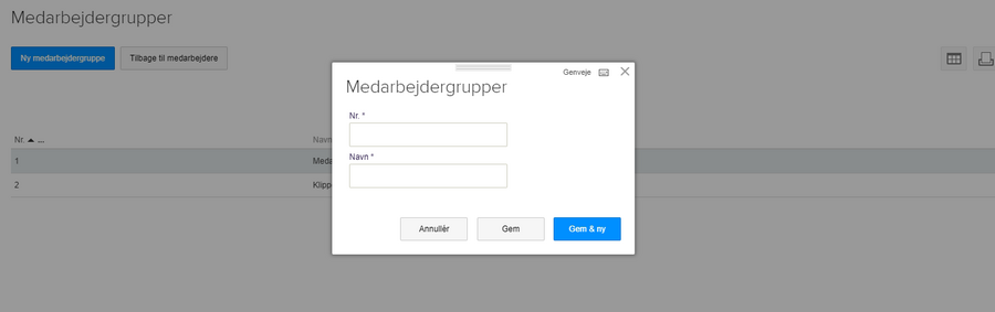 Viser oprettelsesvinduet for en ny medarbejdergruppe i Medarbejdergrupper – bruges til at indtaste et nummer og navn til den nye gruppe.