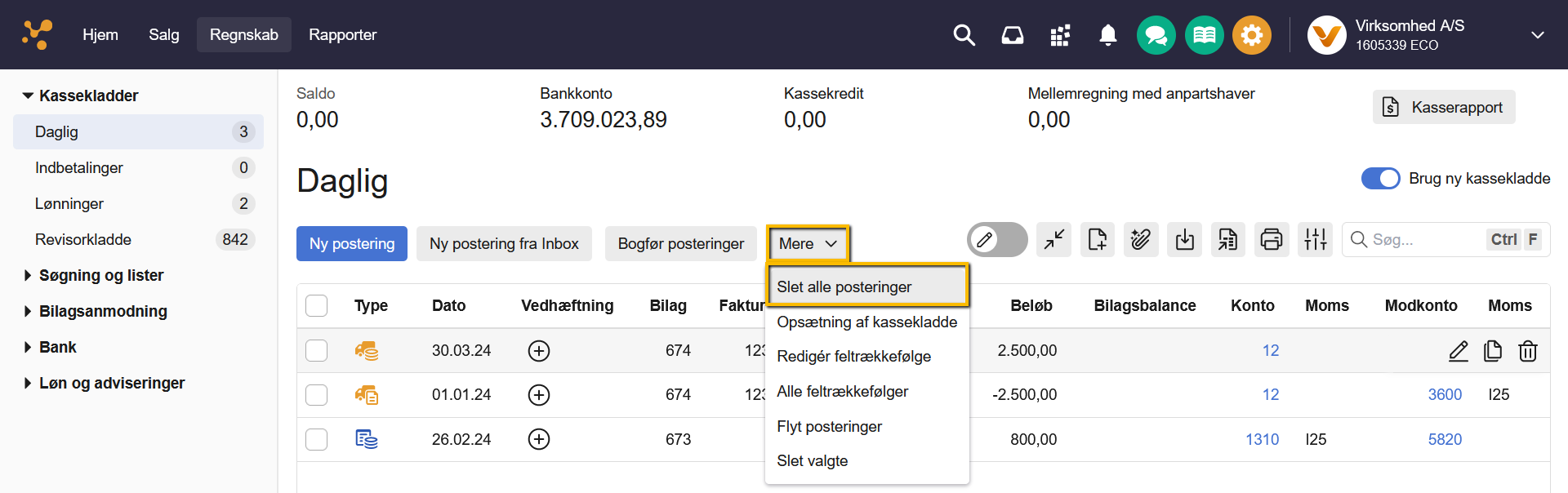 Viser menupunktet "Slet alle posteringer" under knappen "Mere" i en kassekladde – bruges til at slette alle posteringer i den valgte kassekladde.